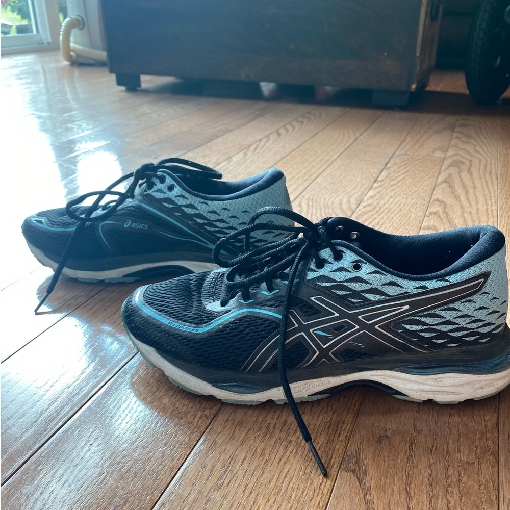 Asics Running Sneaker